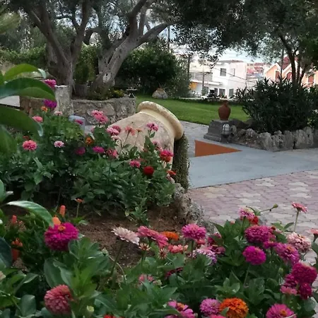 Apartman Liostasi Retreat