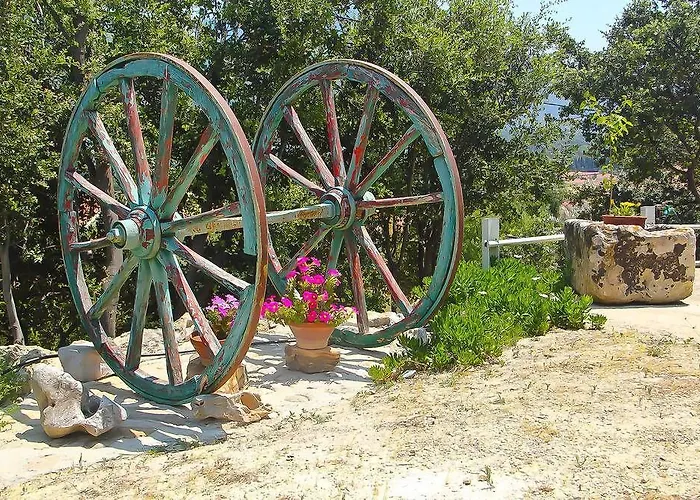Liostasi Retreat *