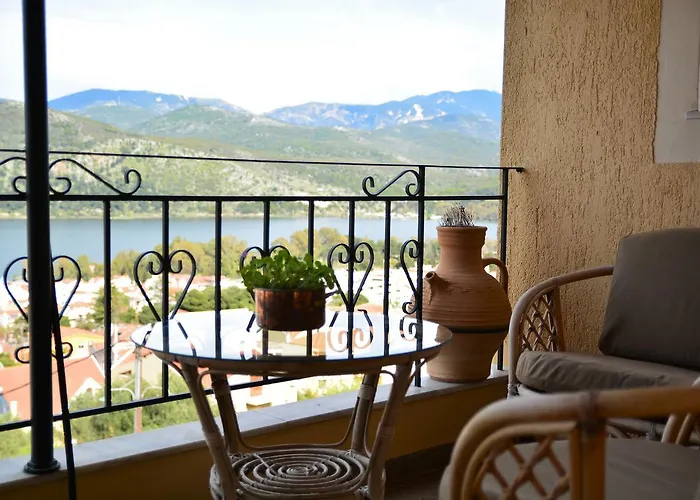 アパート Liostasi Retreat *